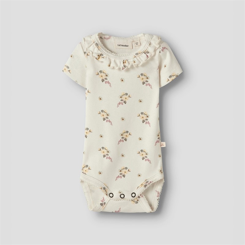 Lil' Atelier Piger gayo kortærmet babydragt - Coconut Milk