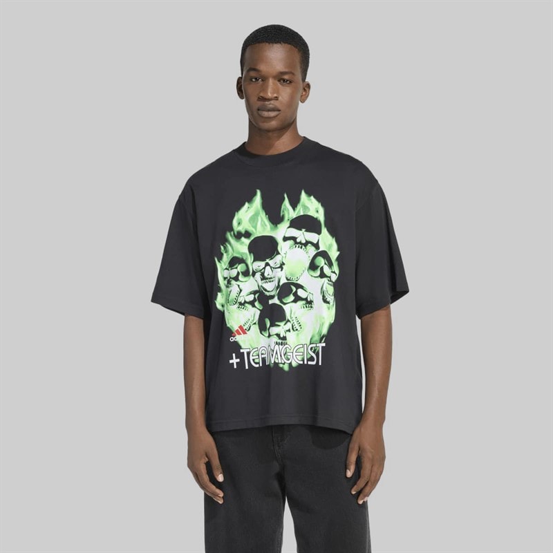 adidas Herre Teamgeist Moto Grafisk T-shirt Sort