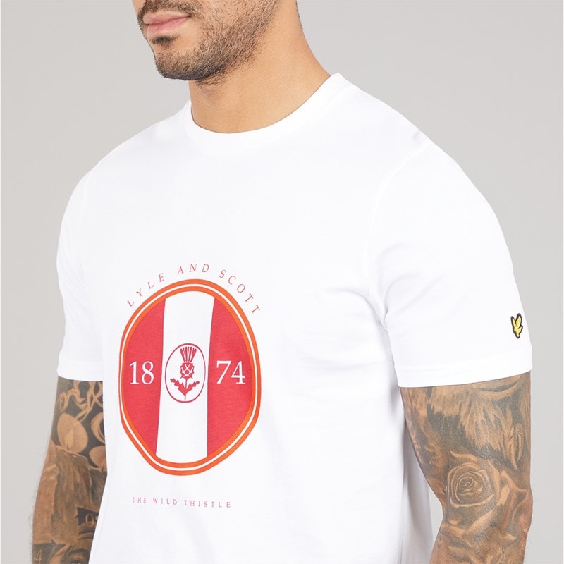 Lyle And Scott Vintage Herre Sporty Thistle Grafik T-shirt X781 White/Gala Red - Billede 3