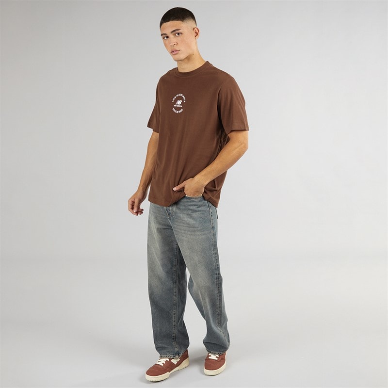 New Balance Herre Life In Balance Oversized T-Shirt Pine Cone - Billede 4