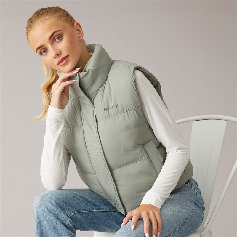 NICCE Dame Lucan Polstret Vest Med Print Og Bungee Snore Salvie - Billede 1