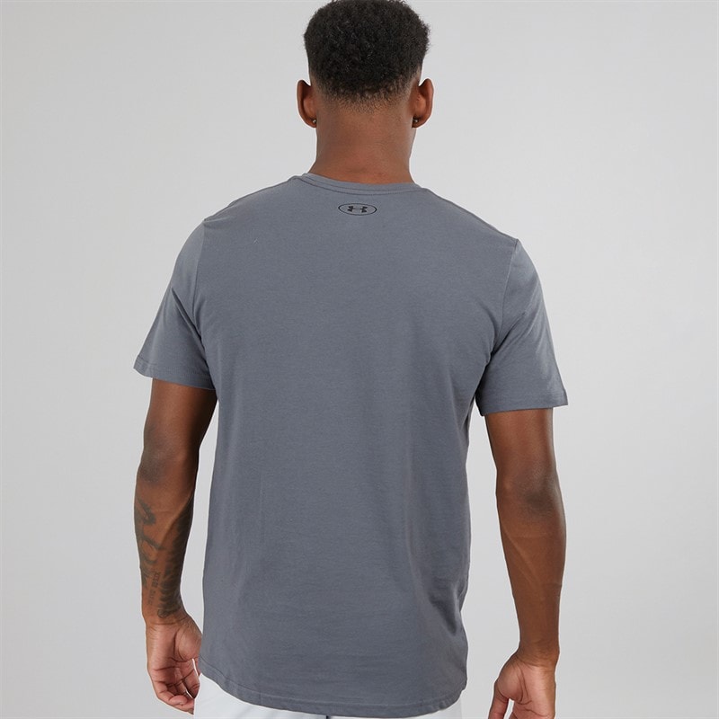 Under Armour Herre UA Sportstyle T-shirt med kort ærme og venstre brystlomme Castlerock/Sort - Billede 2