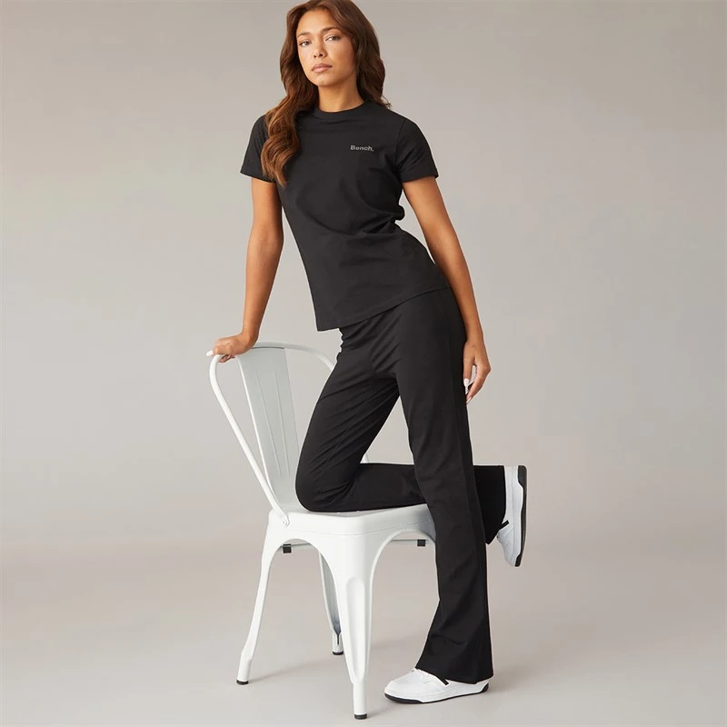 Bench Dame heatha crew t-shirt og flared leggings sæt - Sort