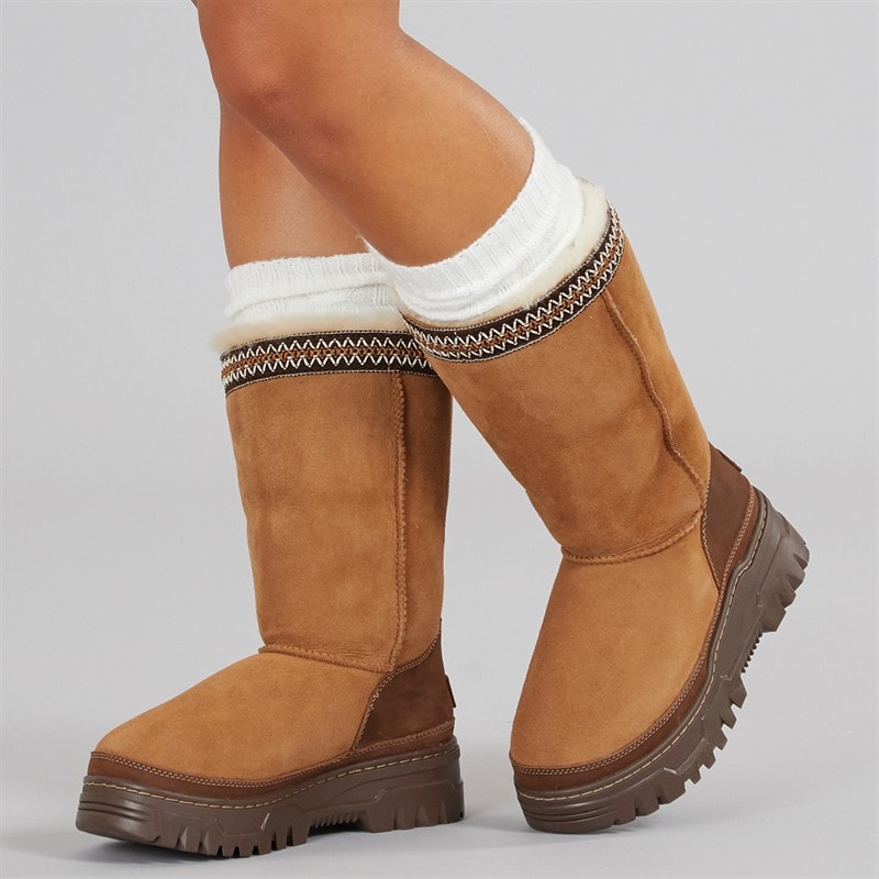 UGG® Dame klassiske høje trailgazer-støvler - Chestnut