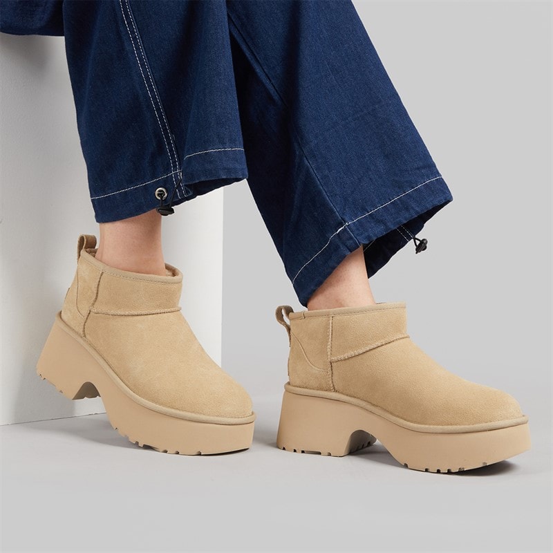 UGG® Dame klassiske ultra mini new heights støvler - Mustard Seed